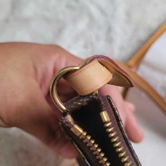 Louis Vuitton Monogram Pochette Accessories Purse - Picture 6 of 13
